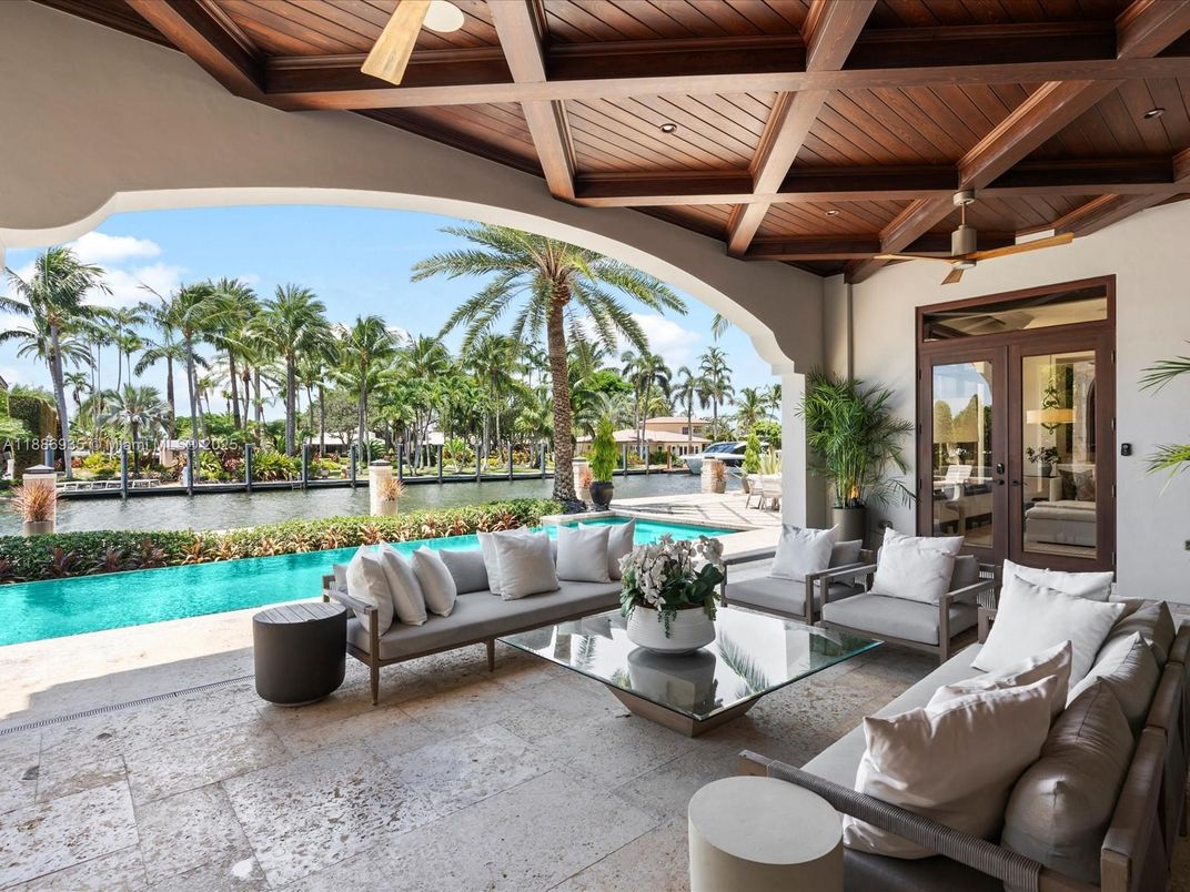 Exterior, Pool, Water