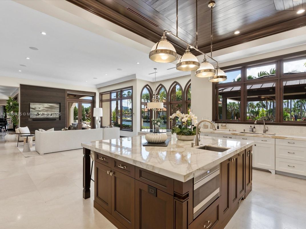 Interior, Kitchen, Living room, Pendant Lights, Recessed Lighting, Wooden Ceilings