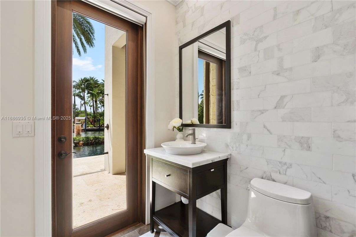 Bathroom, Interior, Marble Walls