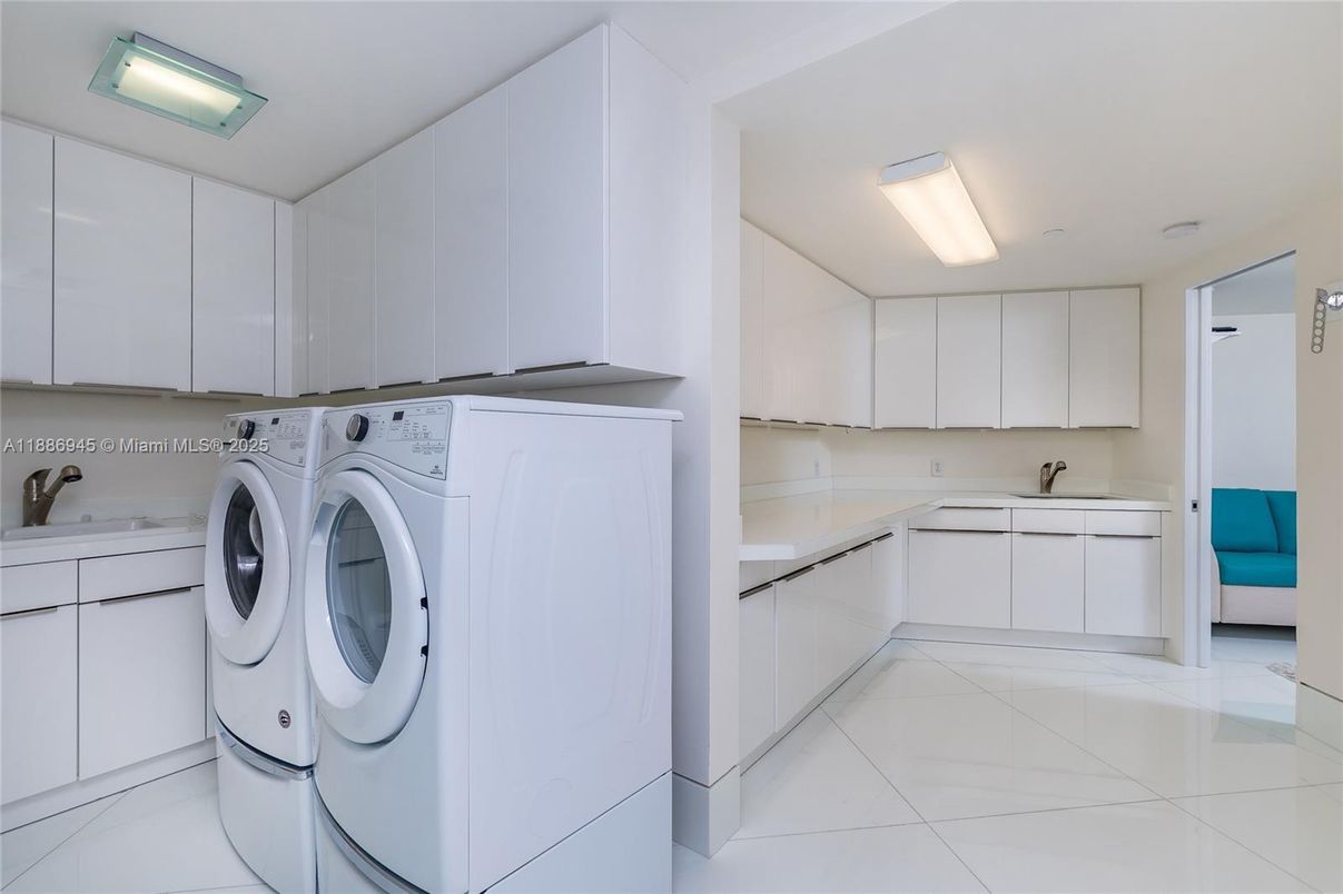 Interior, Recessed Lighting, Washer