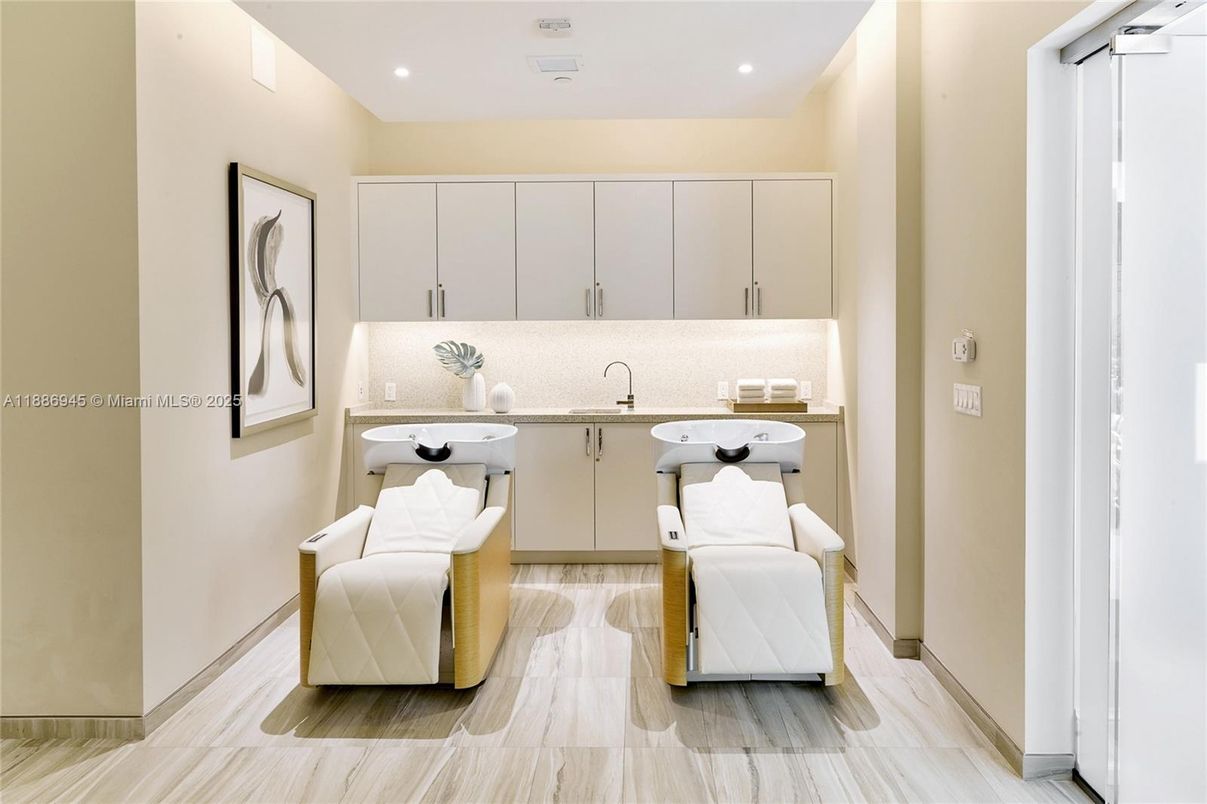 Interior, Recessed Lighting