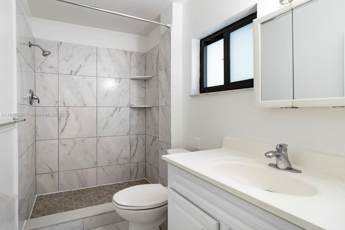 Bathroom, Interior, Marble Walls