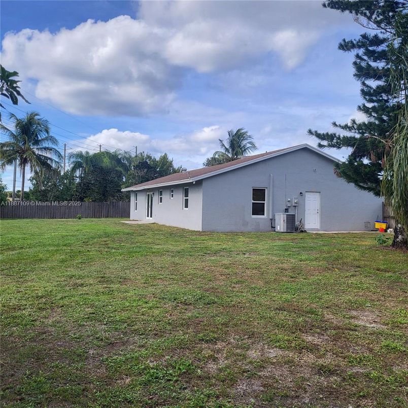 Backyard, Exterior