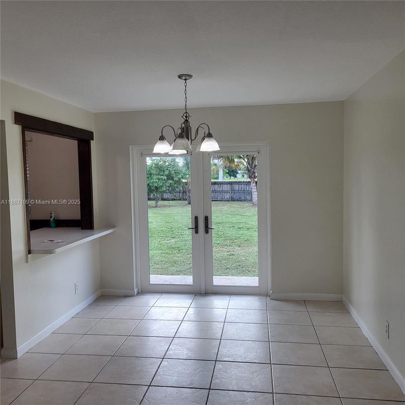 Chandelier, Empty room, Interior