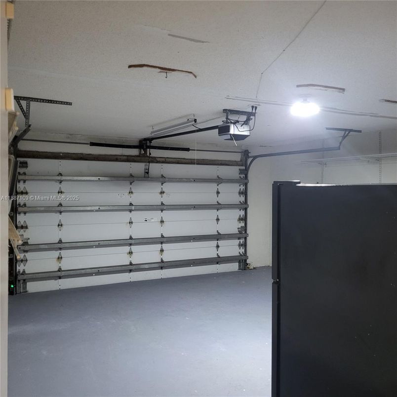 Garage, Interior