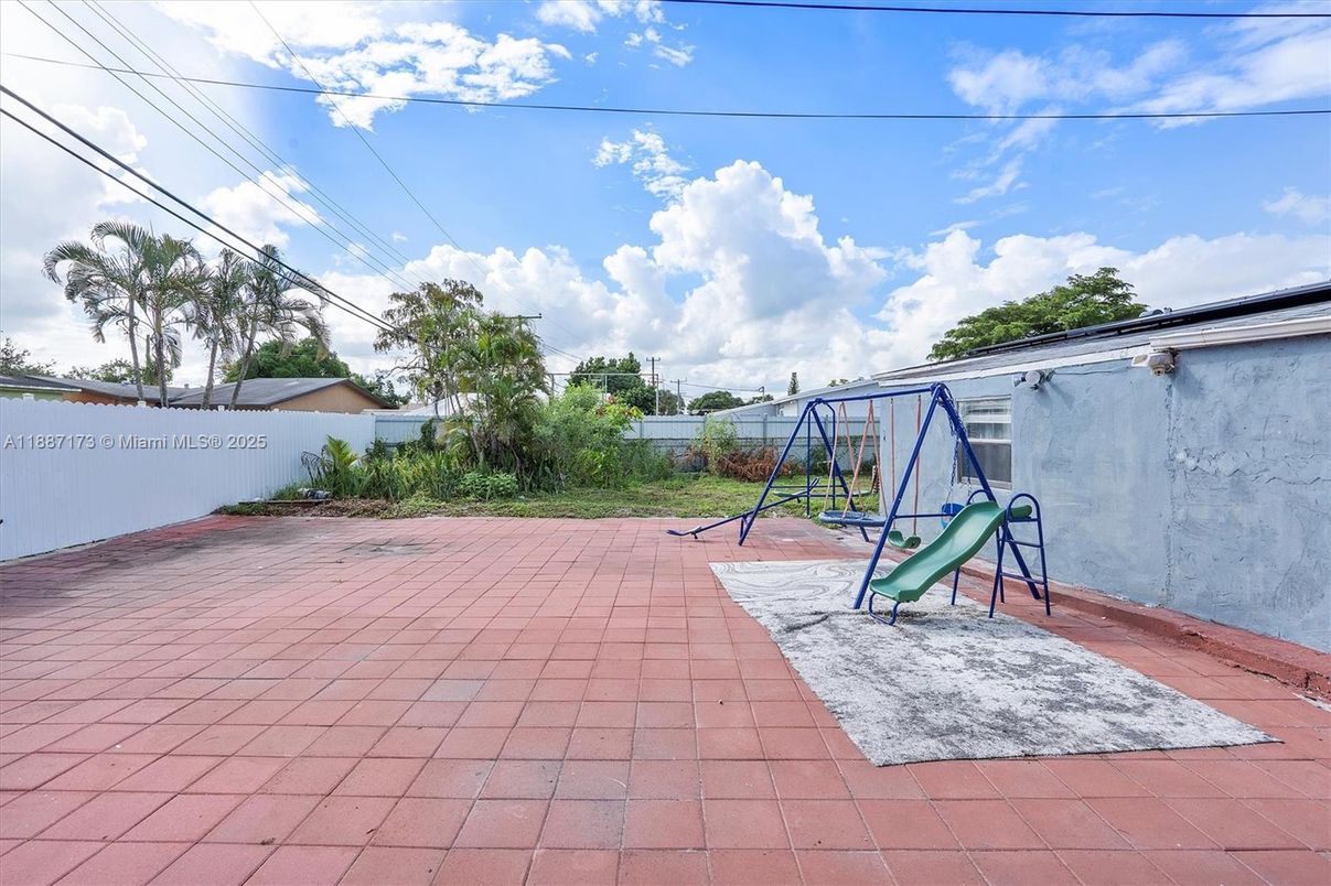 Backyard, Exterior, Playground