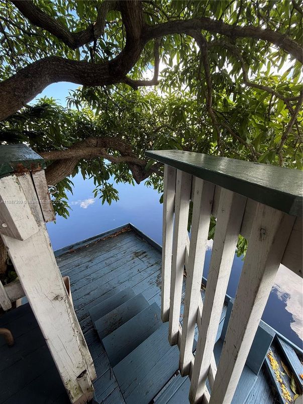 Exterior, Water