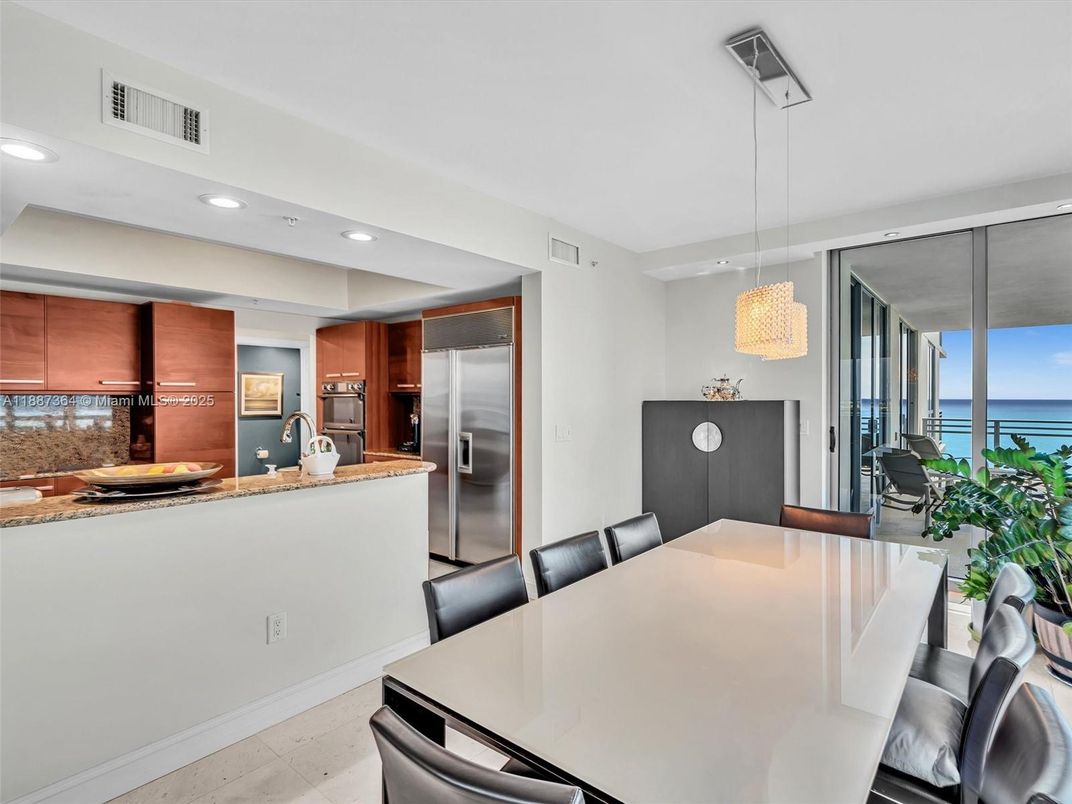 Chandelier, Dining room, Interior, Kitchen, Pendant Lights, Recessed Lighting, Stainless Steel Appliances, Water