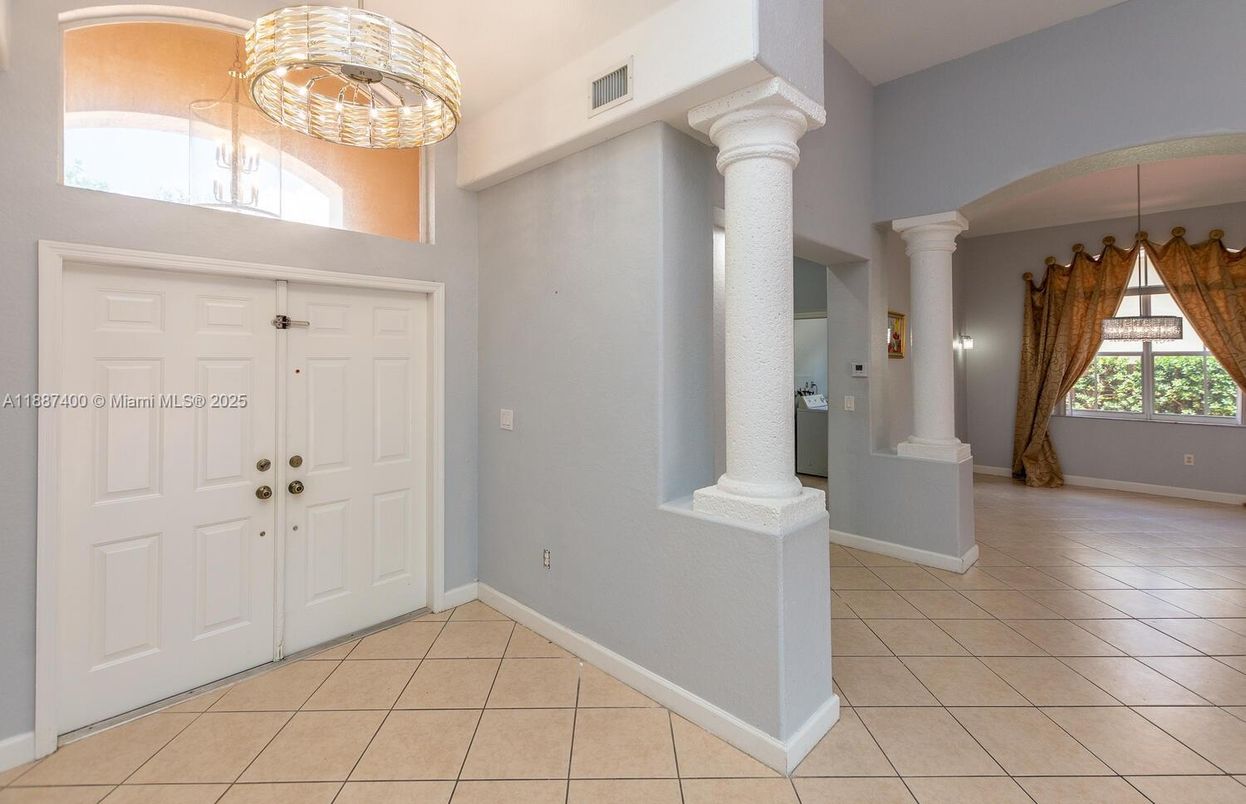 Chandelier, Empty room, Interior