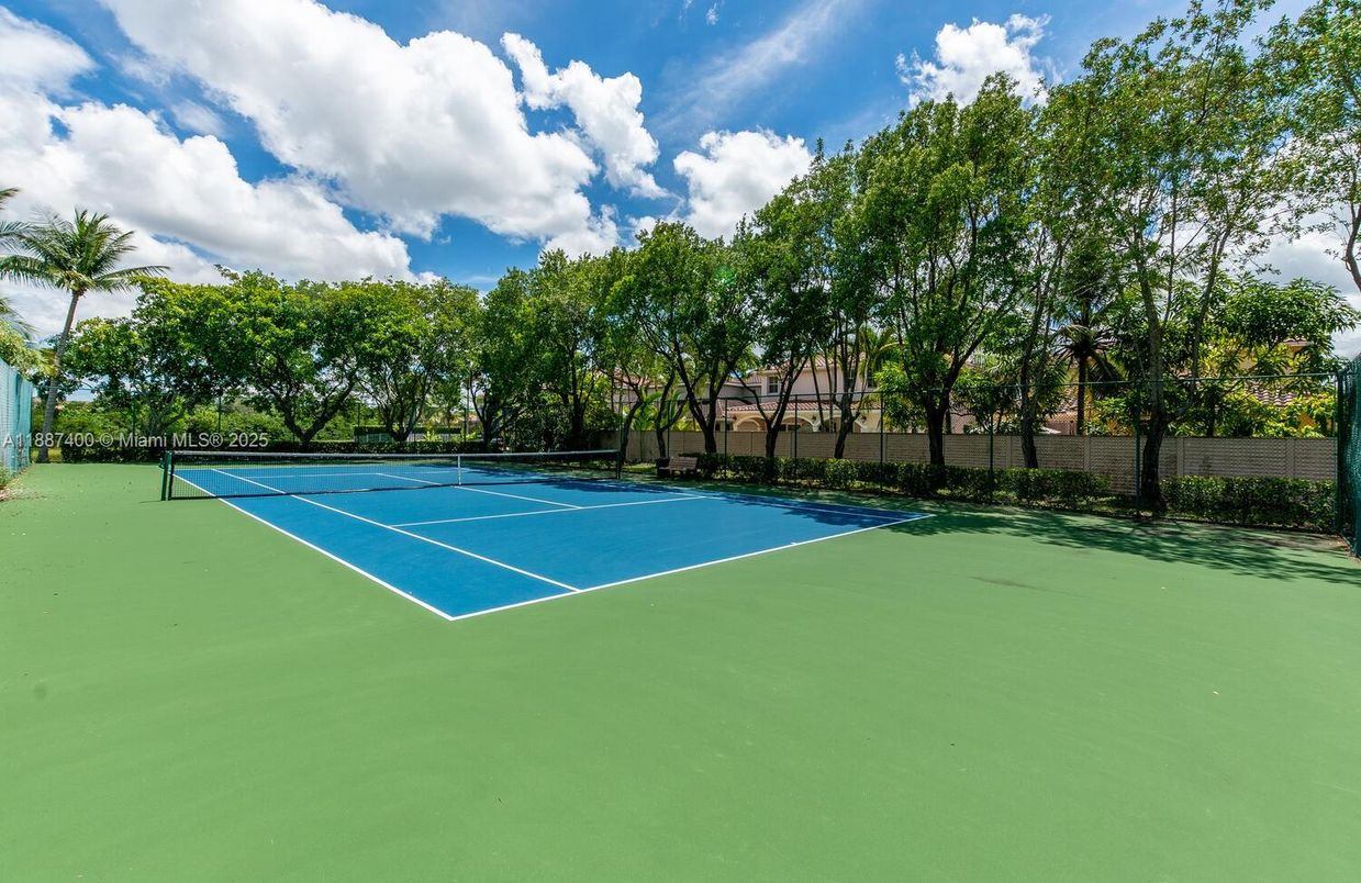 Exterior, Tennis Courts