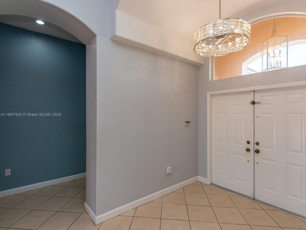 Chandelier, Interior, Recessed Lighting