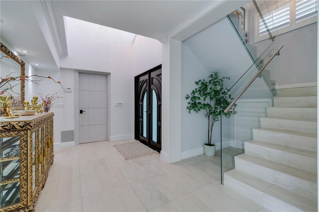 Interior, Recessed Lighting