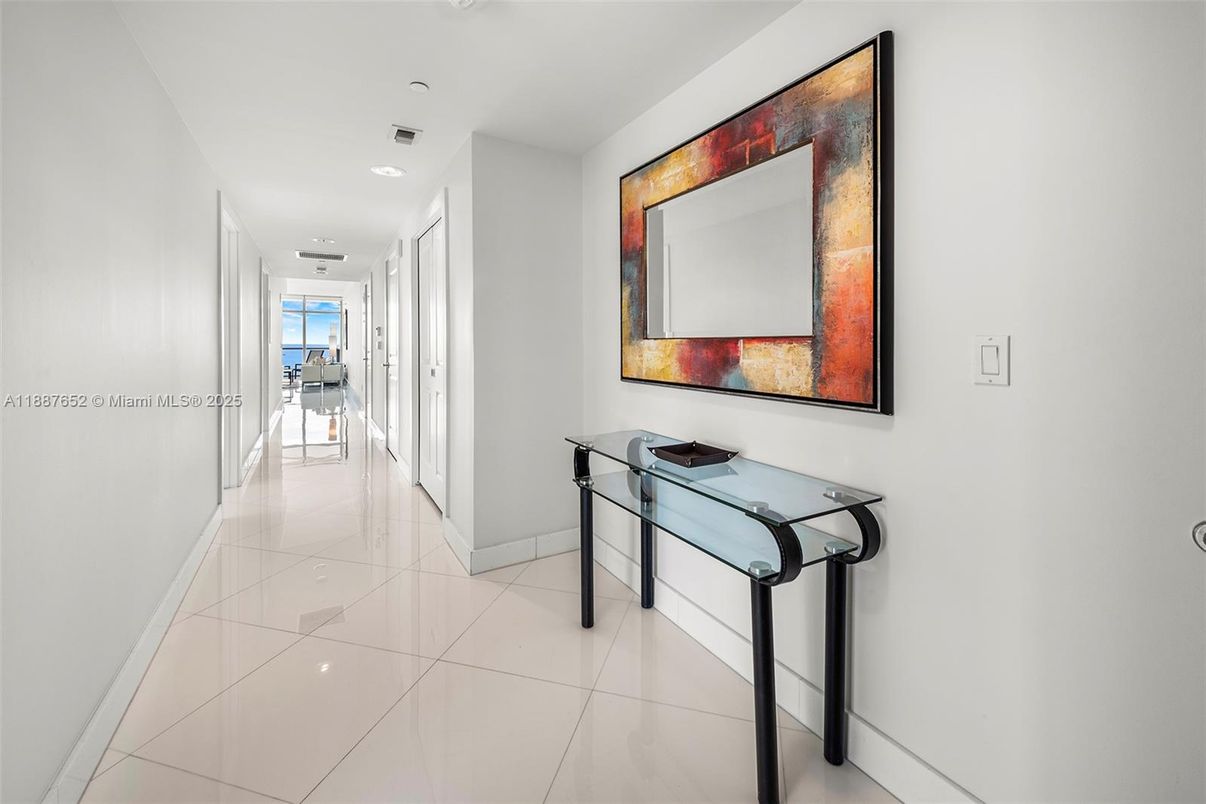Interior, Recessed Lighting, Water