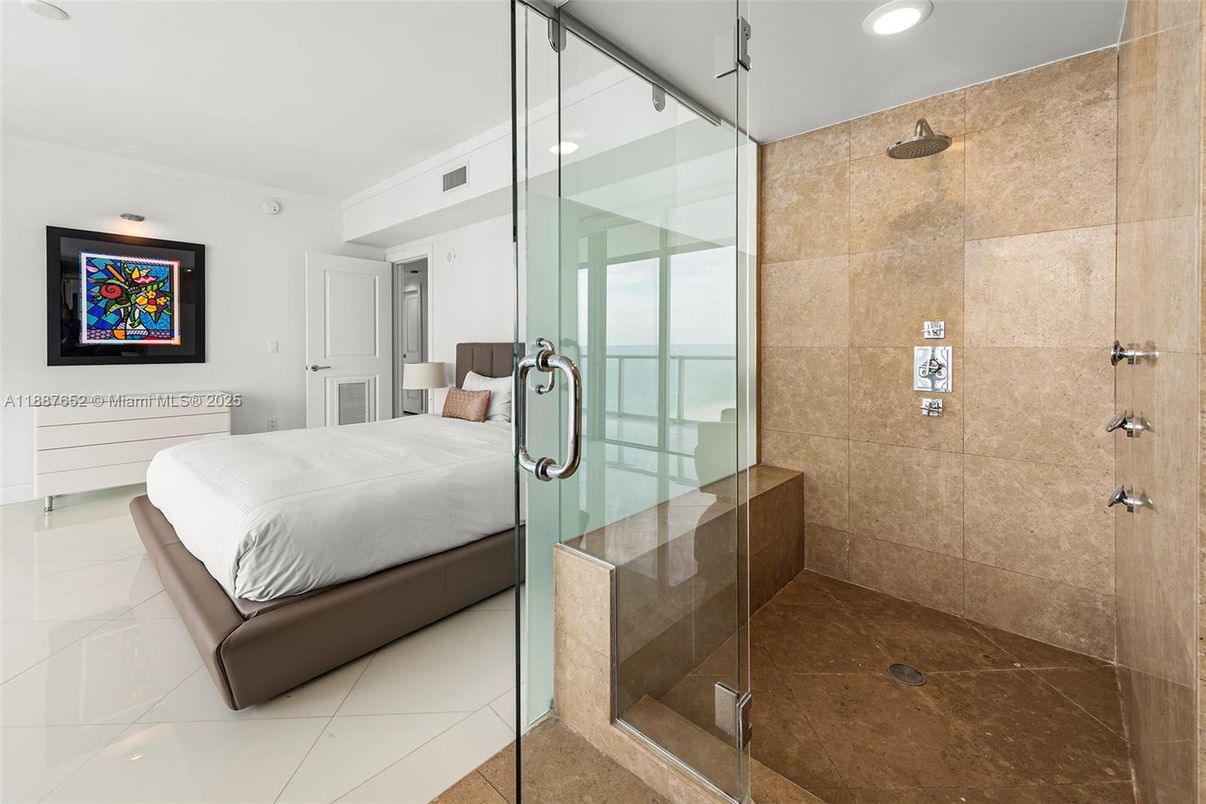 Bathroom, Bedroom, Glass Shower, Interior, Recessed Lighting