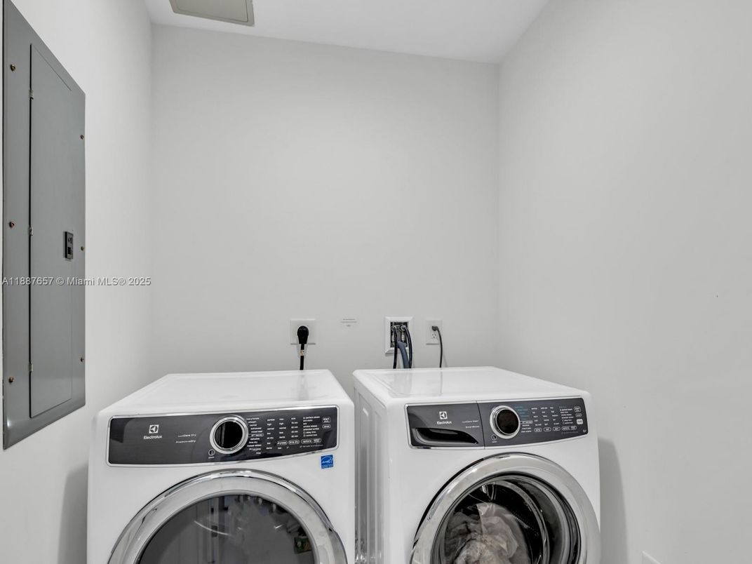 Interior, Washer