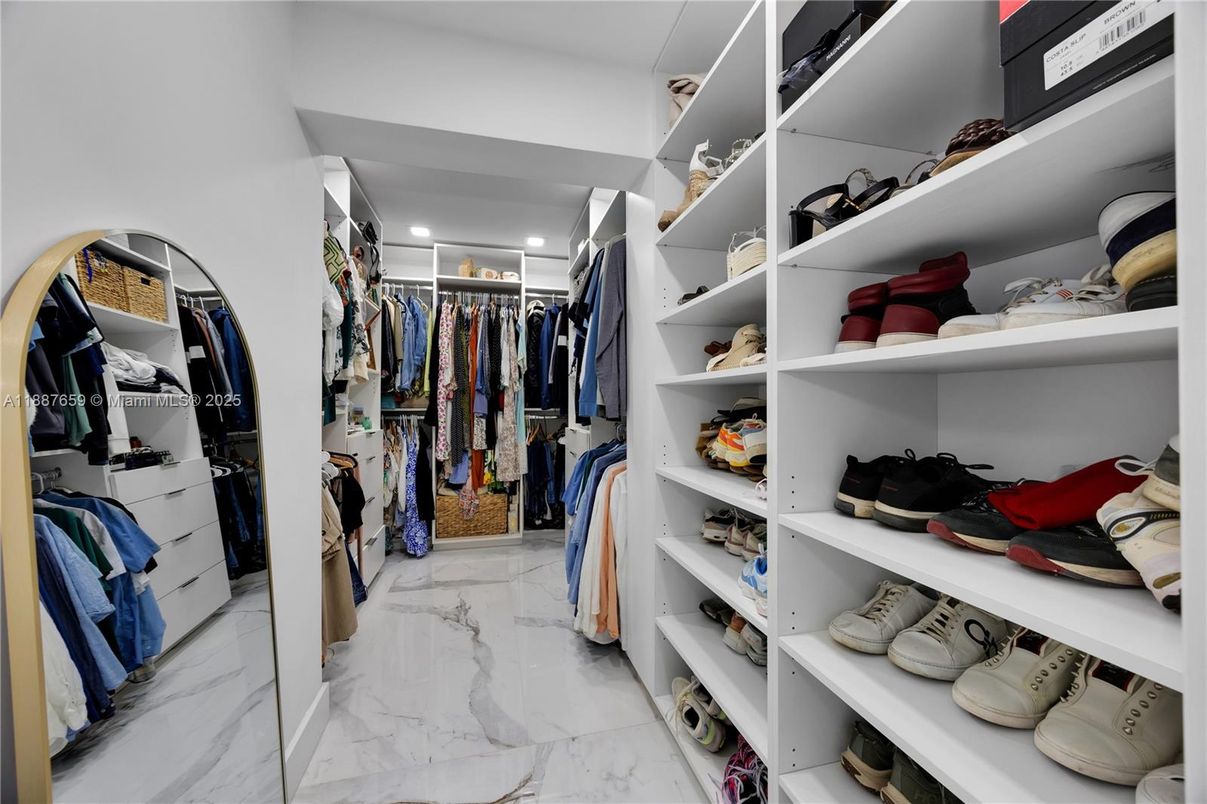 Interior, Marble, Recessed Lighting, Walk-in Closets