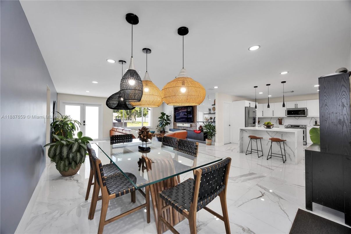 Dining room, Interior, Kitchen, Marble, Pendant Lights, Recessed Lighting, Stainless Steel Appliances