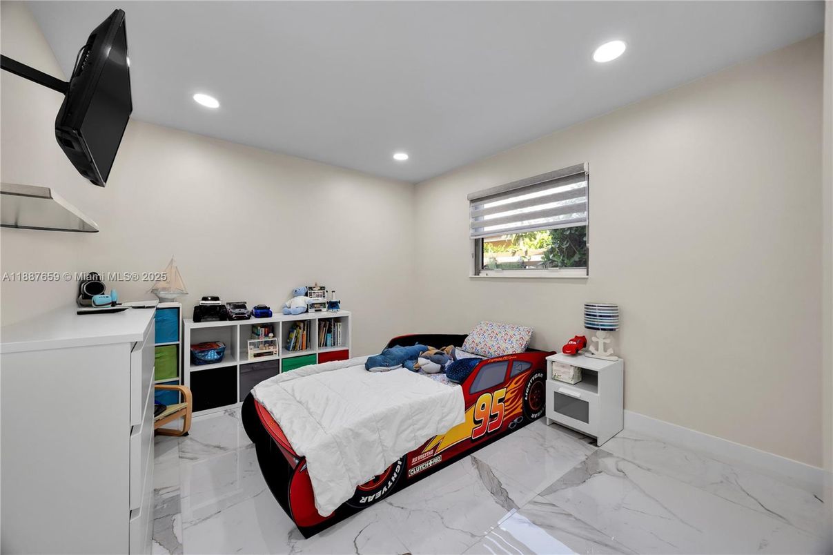 Bedroom, Interior, Marble, Recessed Lighting