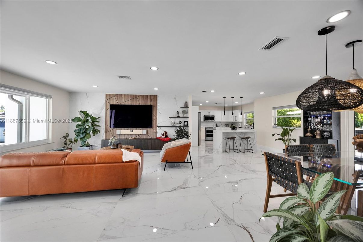 Interior, Kitchen, Living room, Marble, Pendant Lights, Recessed Lighting