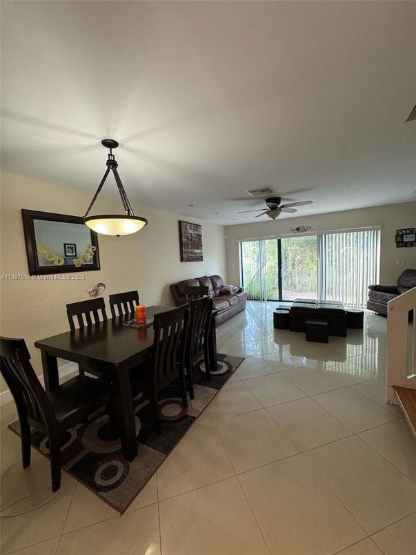 Dining room, Interior, Pendant Lights