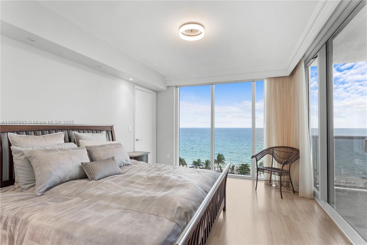 Bedroom, Interior, Recessed Lighting, Water, Wood Texture Flooring
