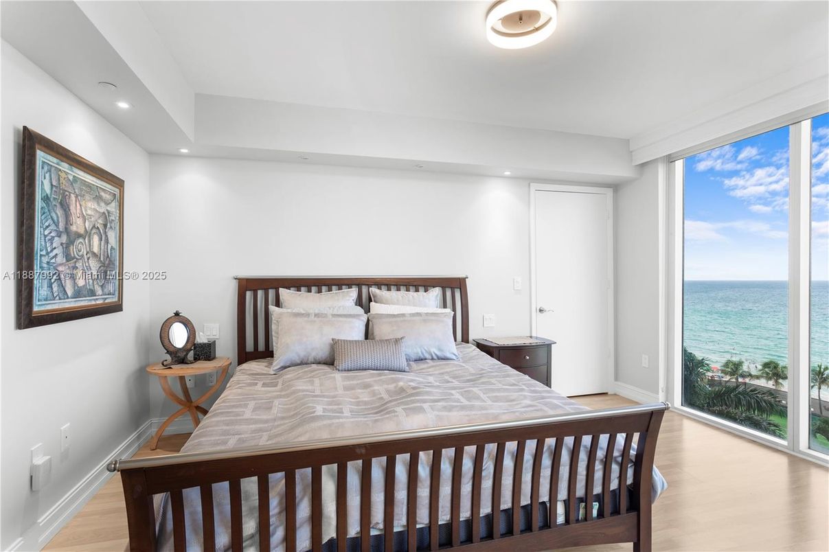 Bedroom, Interior, Recessed Lighting, Water, Wood Texture Flooring