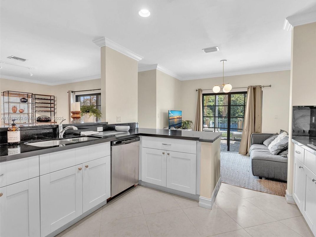 Interior, Kitchen, Living room, Pendant Lights, Recessed Lighting
