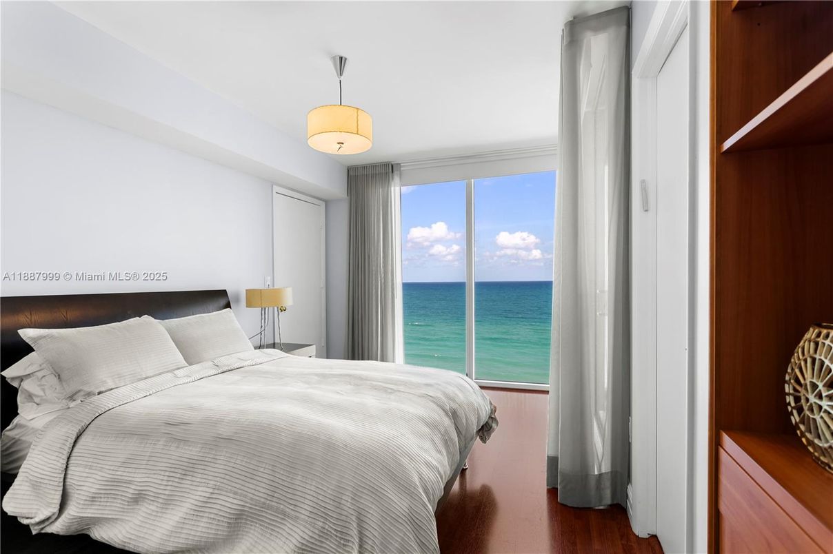 Bedroom, Interior, Water, Wood Texture Flooring
