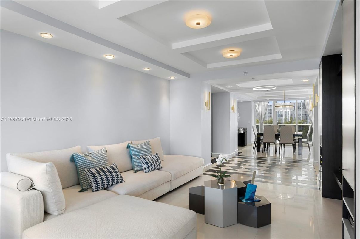 Dining room, Interior, Living room, Recessed Lighting