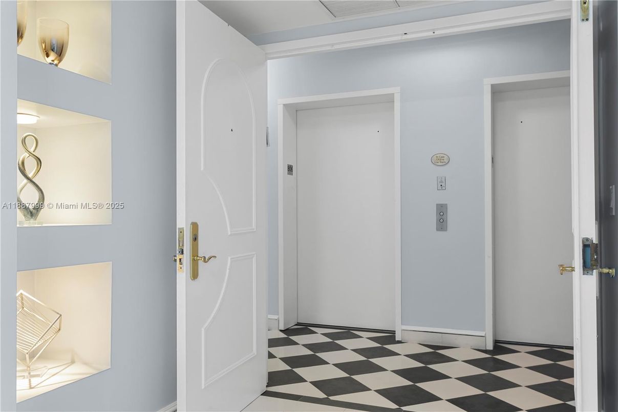 Elevator, Interior