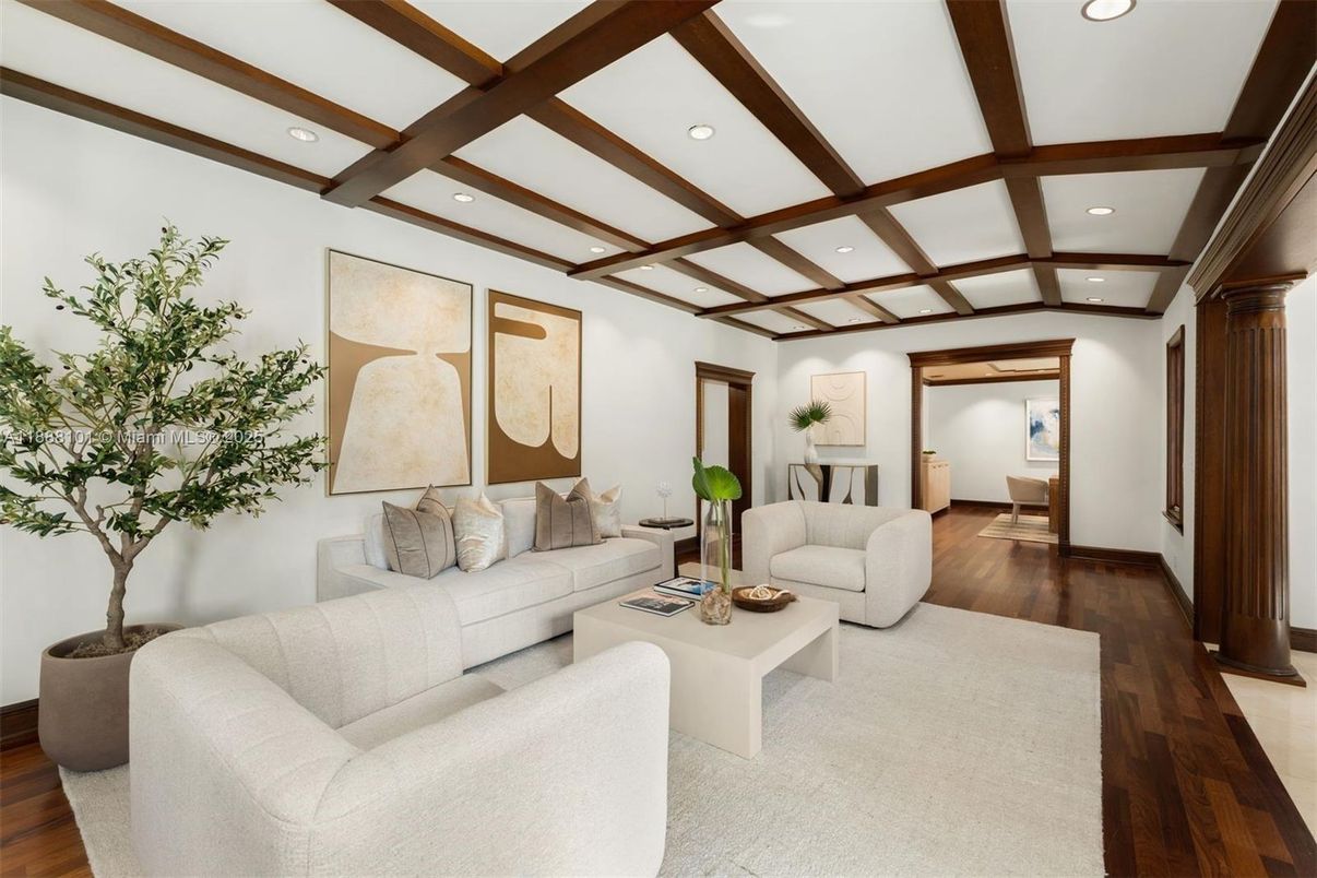 Interior, Living room, Recessed Lighting, Wooden Beams, Wood Texture Flooring