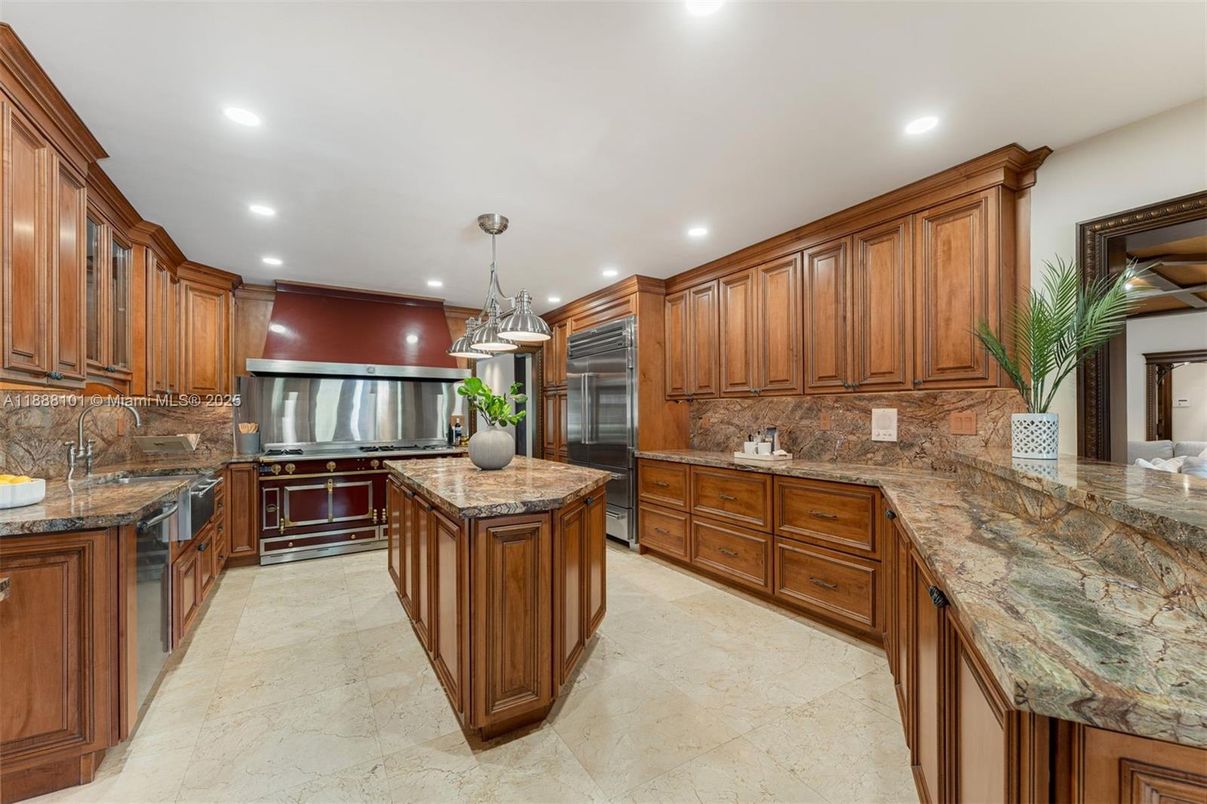 Interior, Kitchen, Pendant Lights, Recessed Lighting, Stainless Steel Appliances