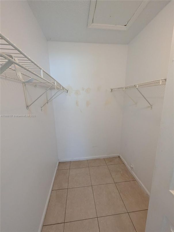 Interior, Walk-in Closets