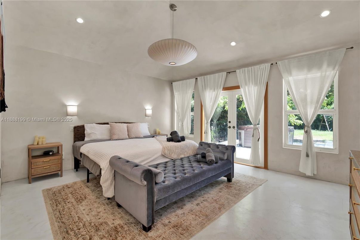 Bedroom, Interior, Pendant Lights, Recessed Lighting