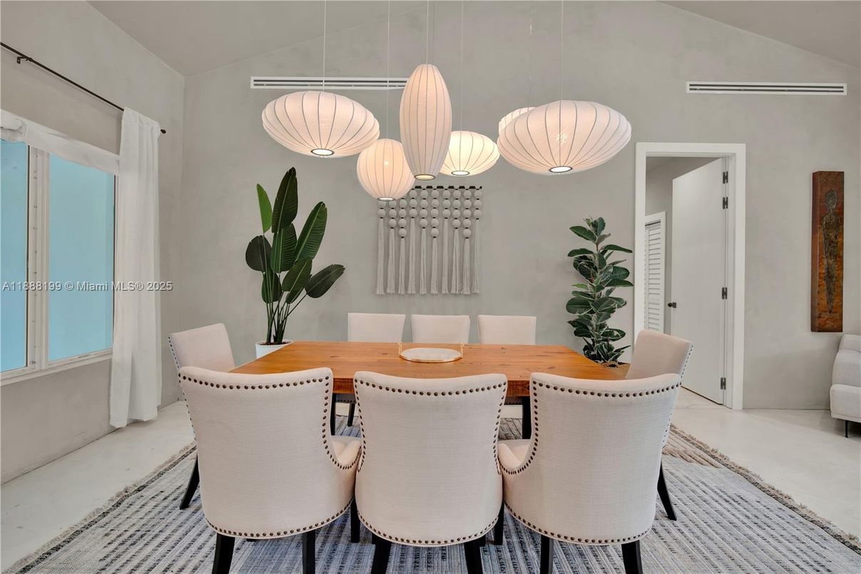 Dining room, Interior, Pendant Lights