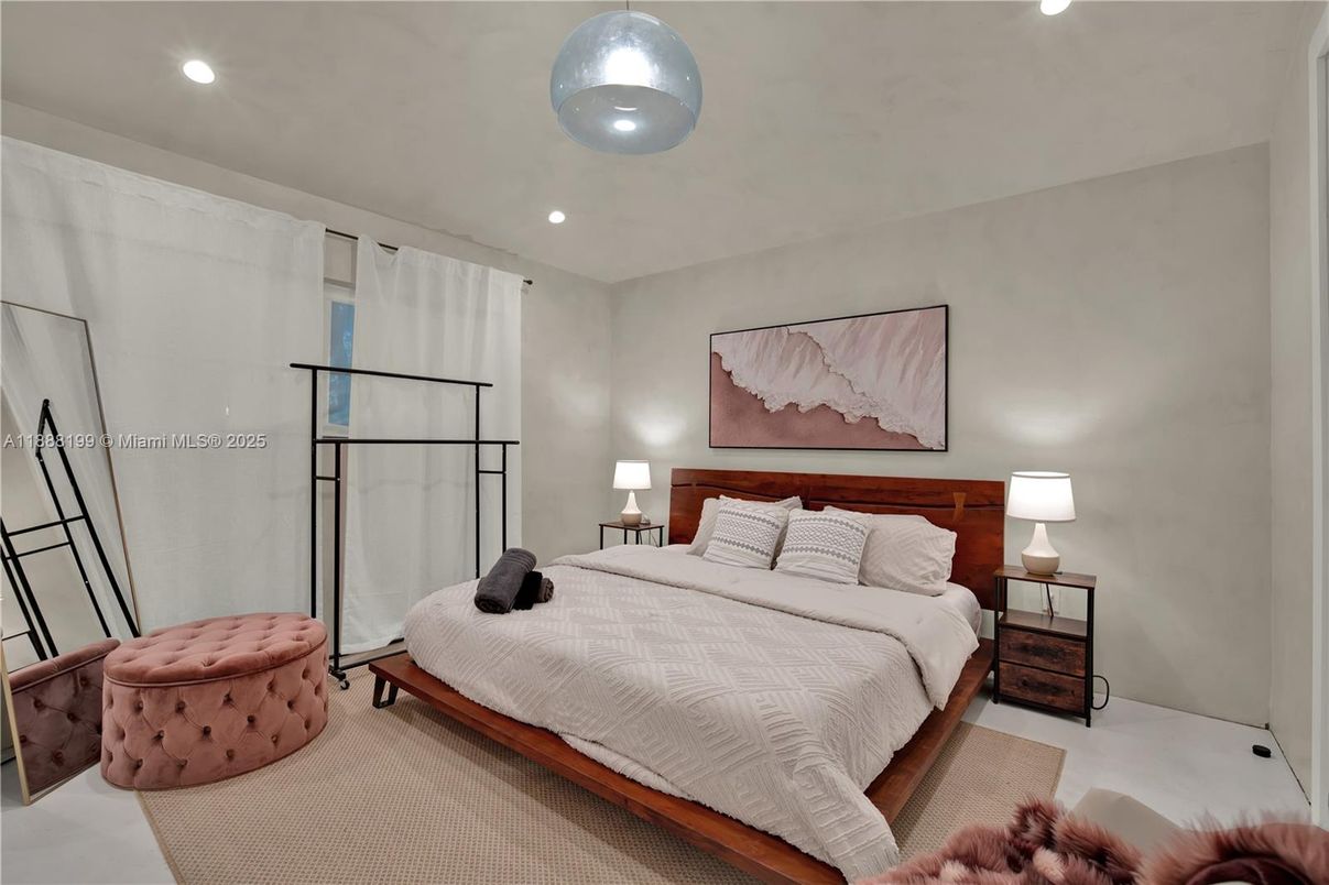 Bedroom, Interior, Recessed Lighting