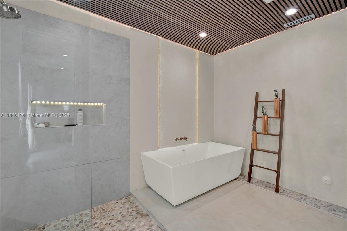 Bathroom, Free Standing Baths, Interior, Marble Walls, Recessed Lighting