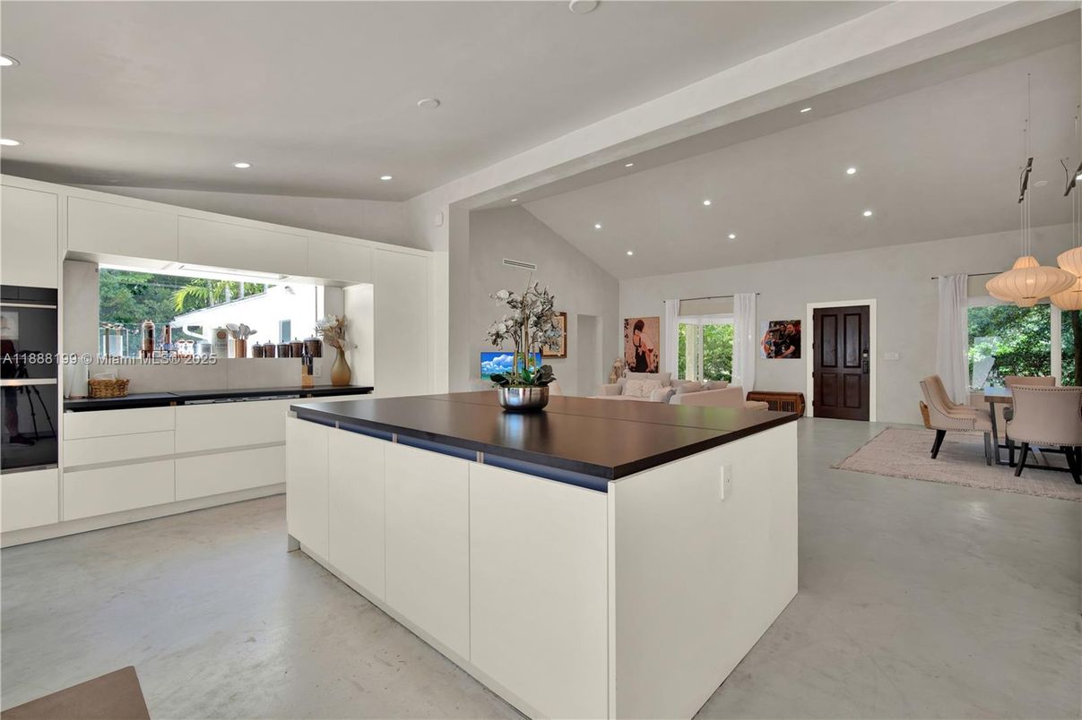 Dining room, Interior, Kitchen, Pendant Lights, Recessed Lighting