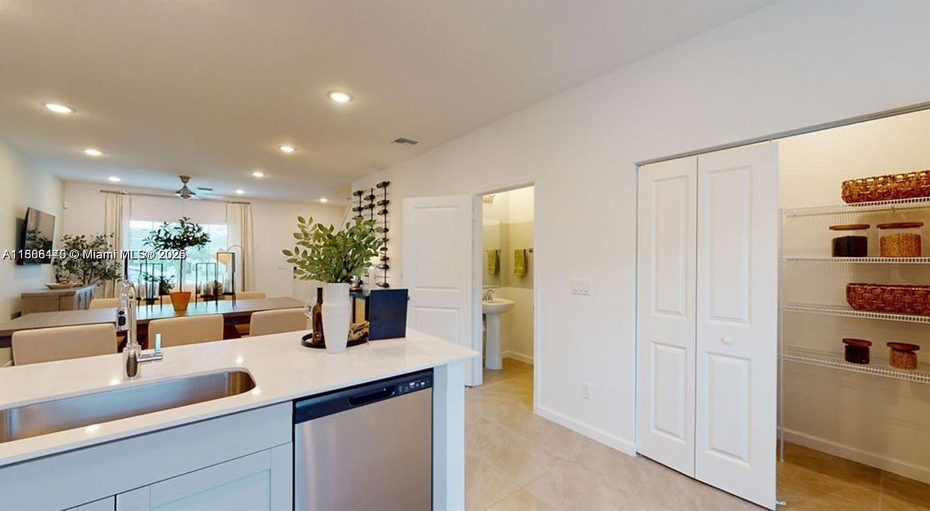 Interior, Kitchen, Recessed Lighting