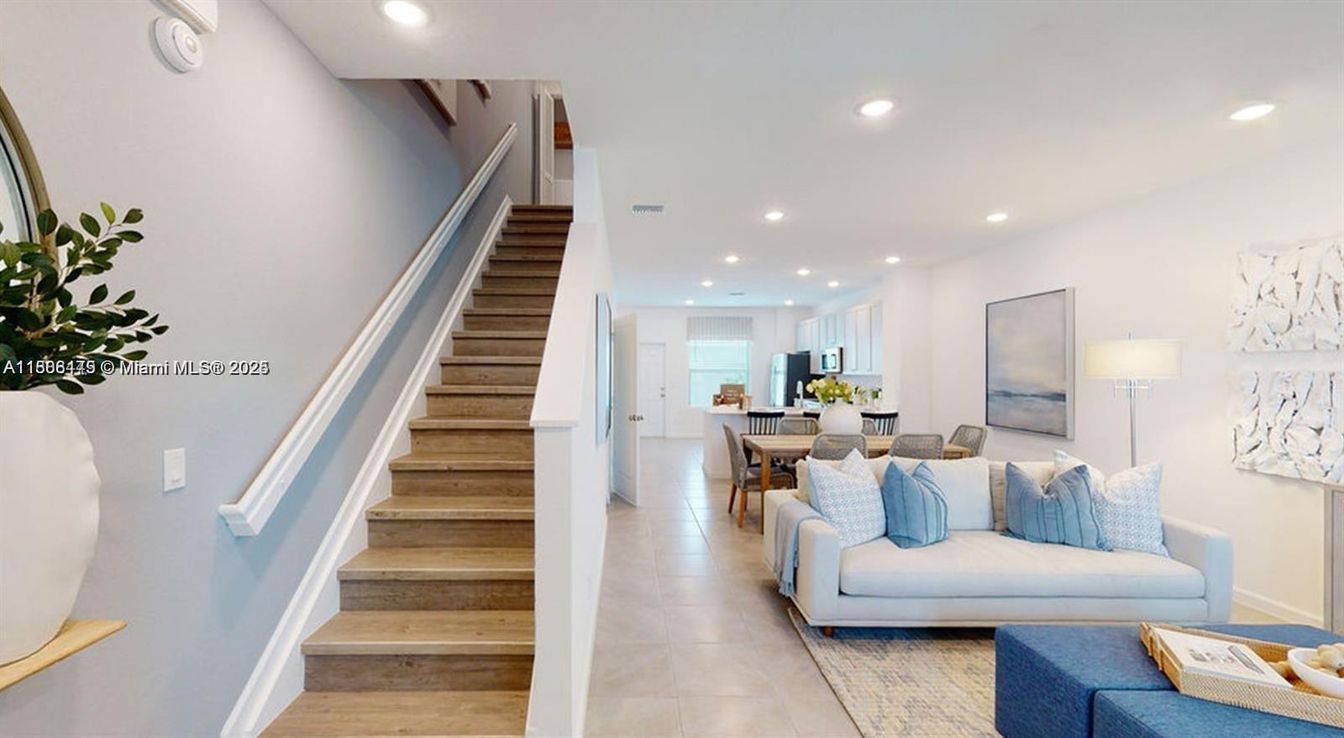 Dining room, Interior, Kitchen, Living room, Recessed Lighting