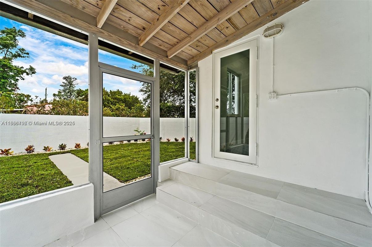 Interior, Sun Room, Water, Wooden Ceilings