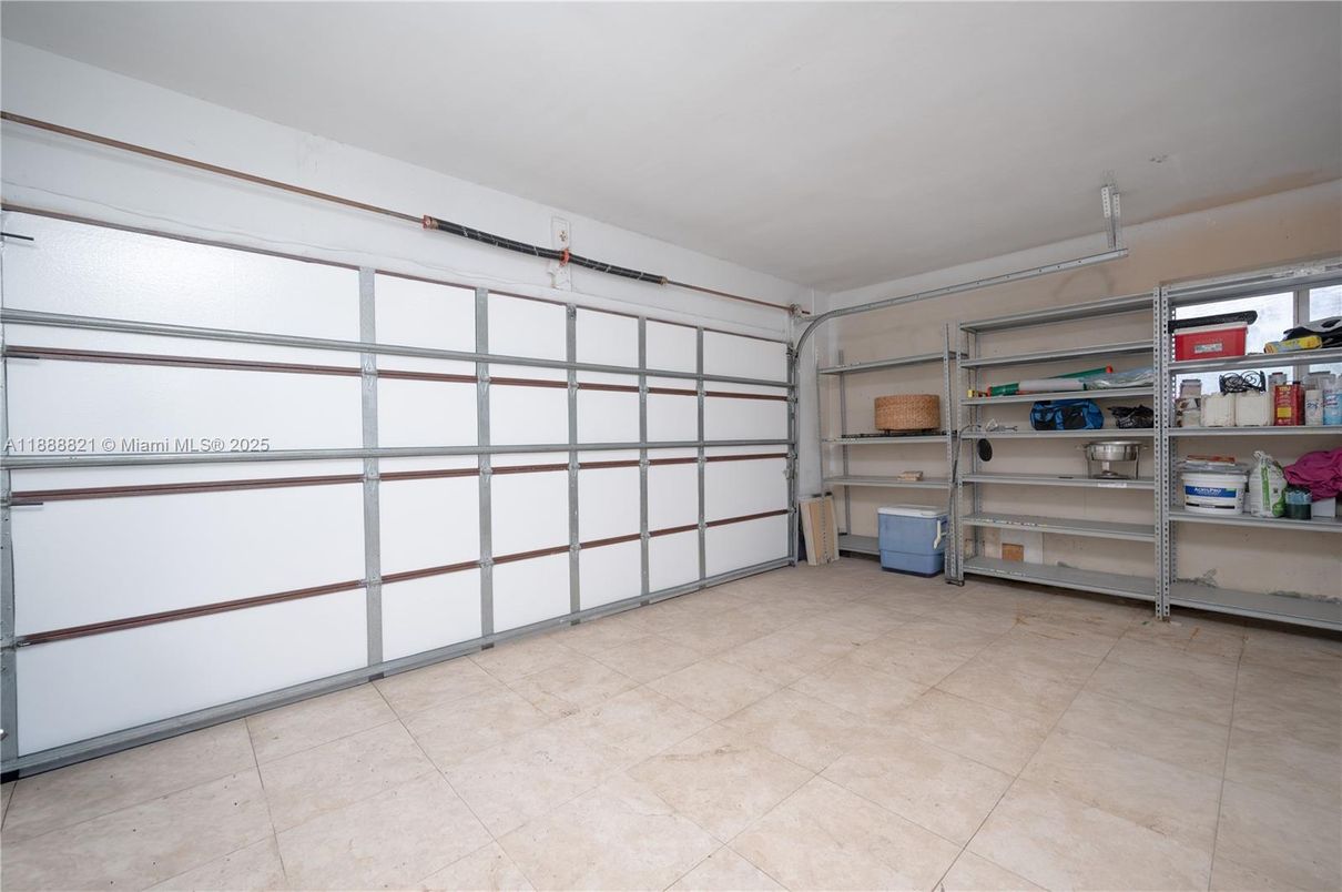 Garage, Interior