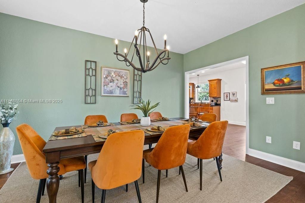 Chandelier, Dining room, Interior, Recessed Lighting, Wood Texture Flooring