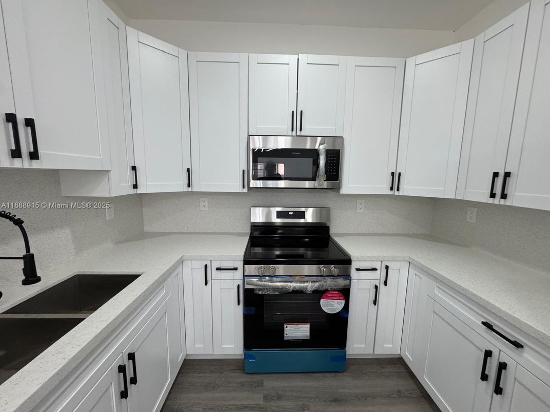 Interior, Kitchen, Stainless Steel Appliances, Wood Texture Flooring