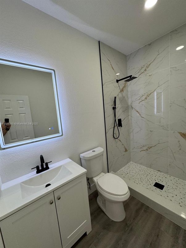 Bathroom, Interior, Marble Walls, Recessed Lighting, Wood Texture Flooring
