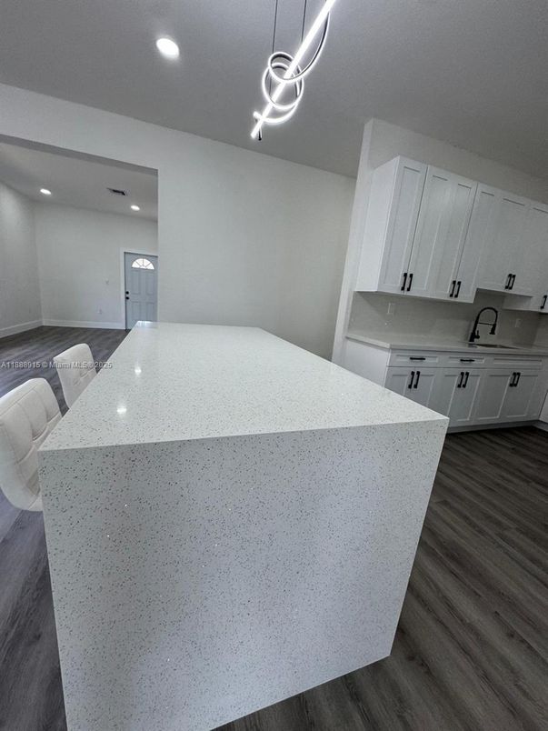 Interior, Kitchen, Pendant Lights, Recessed Lighting, Wood Texture Flooring
