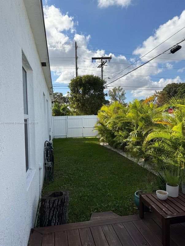 Backyard, Exterior, Water