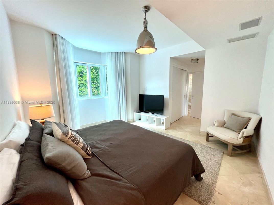 Bedroom, Interior, Pendant Lights