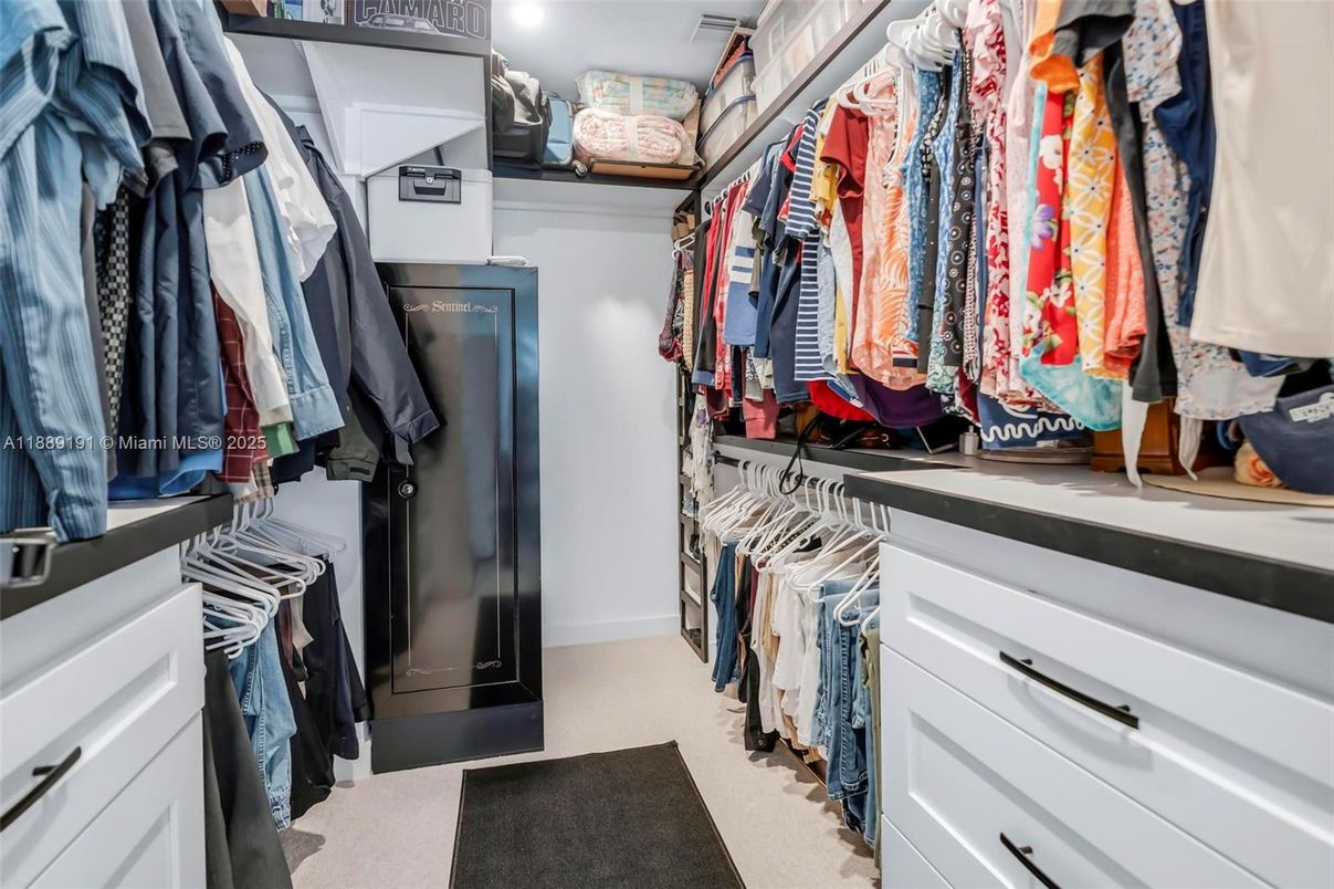 Interior, Walk-in Closets