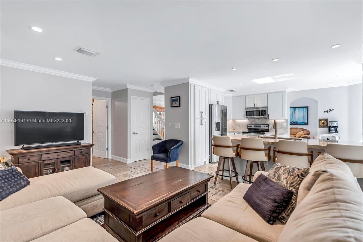 Interior, Kitchen, Living room, Recessed Lighting, Stainless Steel Appliances